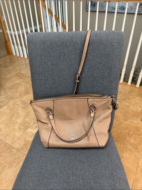 Coach Pebbled Leather Shoulder Tote in Beige/Tan with Crossbody Strap